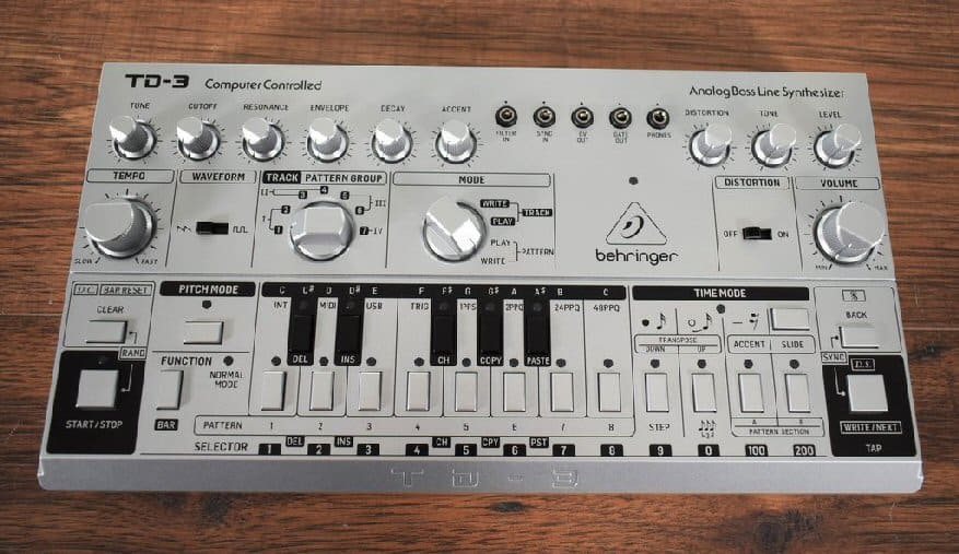 BEHRINGER-TD-3SR