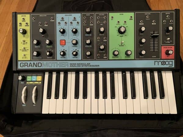 Synthétiseur Moog Grandmother