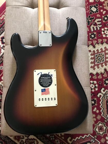 Fender Stratocaster ( USA )