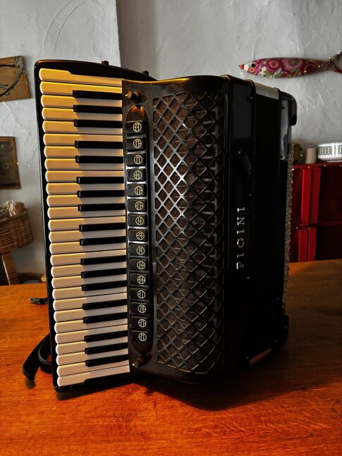 Accordéon touche piano PIGINI