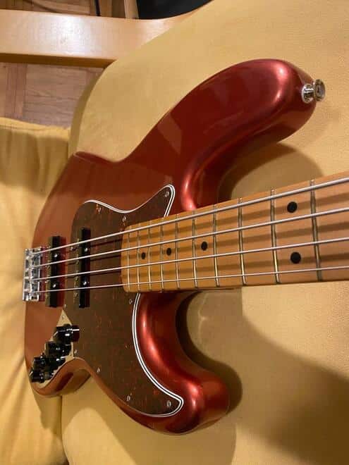 FENDER PLAYER PLUS
