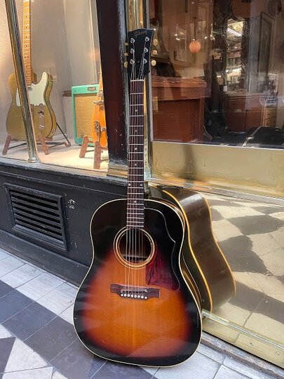 GIBSON J-45 ADJ