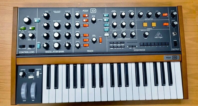 behringer-poly-d